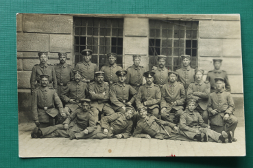 AK Amberg / 1915 / Foto Karte / Soldaten / 6. Inf. Reg. 1. Ers. Batl. 3. Komp / Schulterklappe W mit Krone / 1. Weltkrieg WWI 1.WK